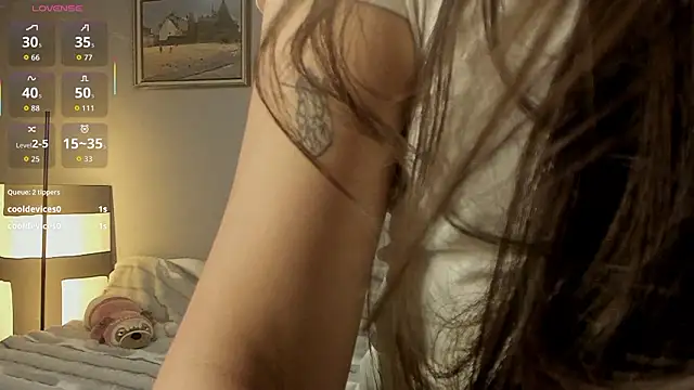 Snapshot of AkiSway chatting on March 14, 5:13 am AkiSway online show from March 14, 5:13 am