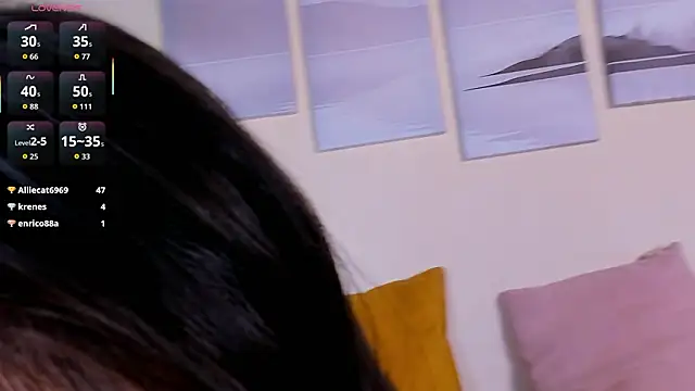 Snapshot of AkiSway chatting on March 21, 8:19 am AkiSway online show from March 21, 8:19 am