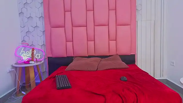 Snapshot of ashlleyray chatting on March 12, 8:15 pm ashlleyray online show from March 12, 8:15 pm