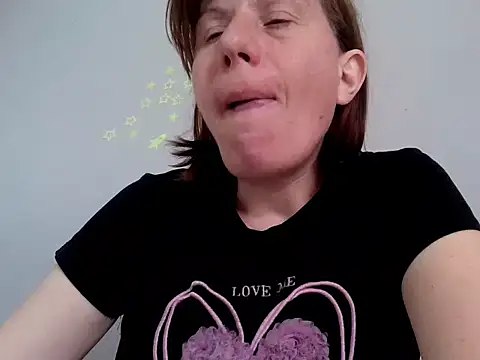 Snapshot of alicexox0 chatting on March 11, 9:04 am alicexox0 online show from March 11, 9:04 am