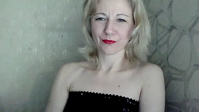 Snapshot of Katerina-Kissa chatting on March 2, 7:32 pm Katerina-Kissa online show from March 2, 7:32 pm
