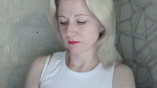 Snapshot of Katerina-Kissa chatting on March 22, 7:06 pm Katerina-Kissa online show from March 22, 7:06 pm