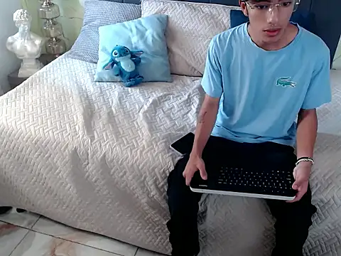 abraham xo online show from March 26, 12:55 pm