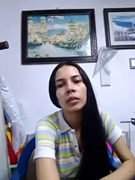 Snapshot of BiancaRoyale chatting on April 10, 6:40 am BiancaRoyale online show from April 10, 6:40 am