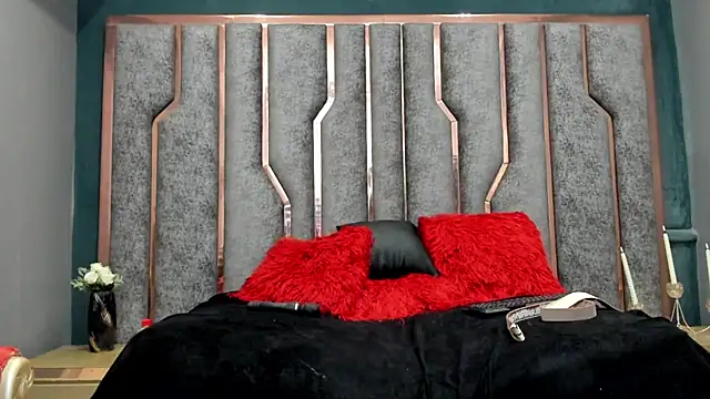 Snapshot of LaurenPaulson chatting on February 28, 9:38 pm LaurenPaulson online show from February 28, 9:38 pm