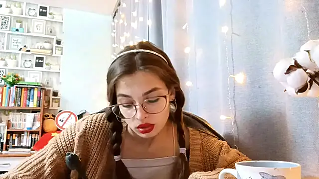 Snapshot of JInaMillsap chatting on February 28, 7:37 pm JInaMillsap online show from February 28, 7:37 pm