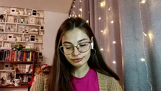 Snapshot of JInaMillsap chatting on March 9, 10:08 am JInaMillsap online show from March 9, 10:08 am