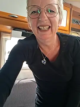 Snapshot of lescoquinsdu40 chatting on March 5, 10:55 am lescoquinsdu40 online show from March 5, 10:55 am