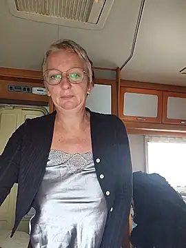 Snapshot of lescoquinsdu40 chatting on March 11, 10:10 am lescoquinsdu40 online show from March 11, 10:10 am