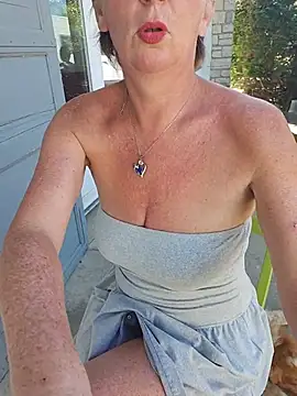 lescoquinsdu40 online show from July 6, 8:44 am