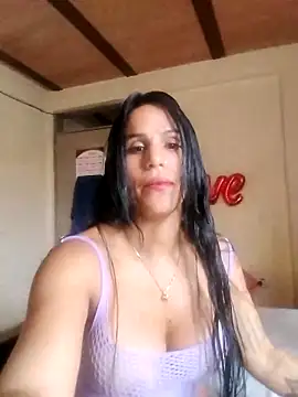Snapshot of Maracuchitam chatting on April 16, 1:34 pm Maracuchitam online show from April 16, 1:34 pm
