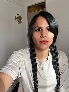 Snapshot of Maracuchitam chatting on May 1, 9:19 pm Maracuchitam online show from May 1, 9:19 pm