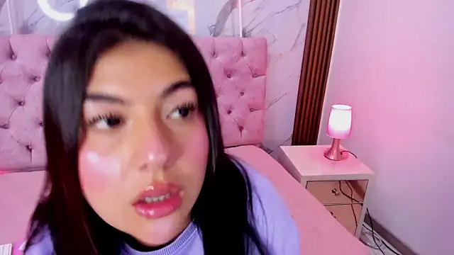 Snapshot of AbrilQuintana_ chatting on March 14, 11:37 am AbrilQuintana online show from March 14, 11:37 am