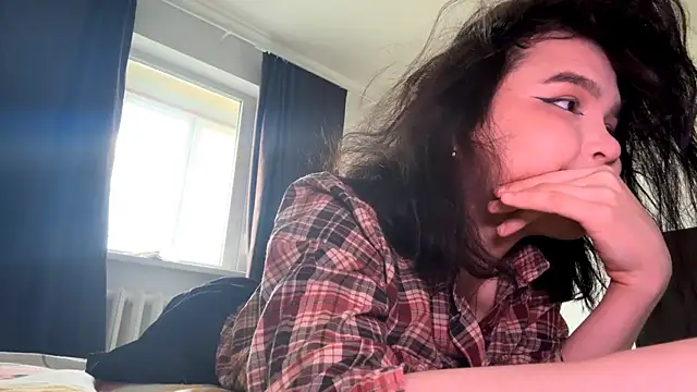 Snapshot of CartiBlue chatting on April 28, 11:37 am CartiBlue online show from April 28, 11:37 am