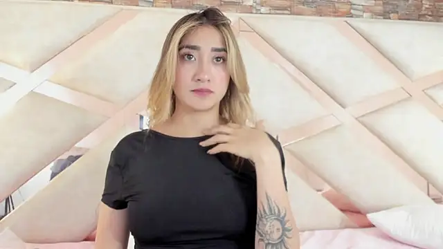 lucy davies online show from May 15, 11:39 am
