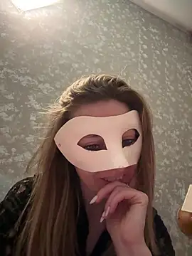 Snapshot of AdamoedEva chatting on March 29, 10:10 pm AdamoedEva online show from March 29, 10:10 pm