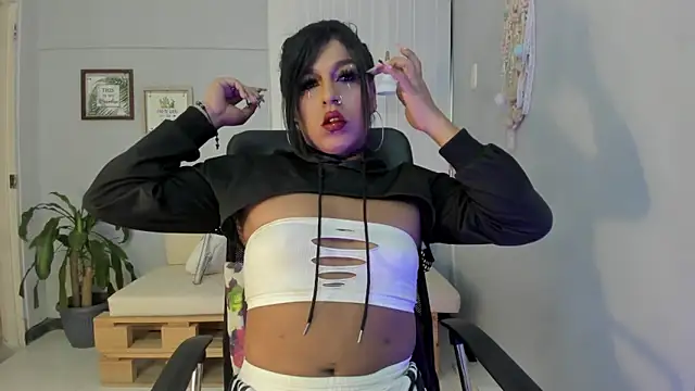 Snapshot of Nahomy_Collins_ chatting on March 24, 7:30 pm Nahomy Collins online show from March 24, 7:30 pm