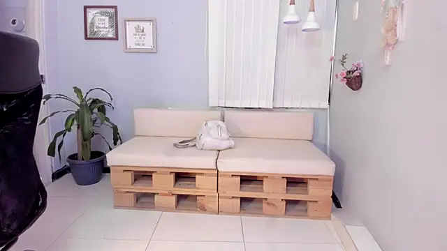 Snapshot of Nahomy_Collins_ chatting on March 26, 7:52 pm Nahomy Collins online show from March 26, 7:52 pm