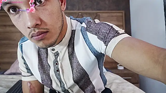 MaxiStanford online show from March 8, 8:45 pm