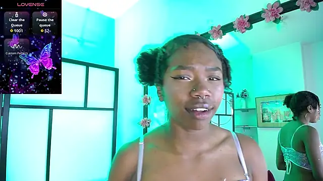 Snapshot of Valkiryaa_soul chatting on March 13, 12:34 pm Valkiryaa soul online show from March 13, 12:34 pm