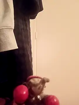 Snapshot of danyelC2 chatting on March 3, 11:32 pm danyelC2 online show from March 3, 11:32 pm