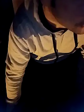 Snapshot of danyelC2 chatting on March 7, 6:49 pm danyelC2 online show from March 7, 6:49 pm