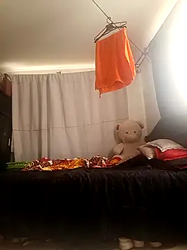 Snapshot of solopetalo chatting on April 6, 6:42 pm solopetalo online show from April 6, 6:42 pm