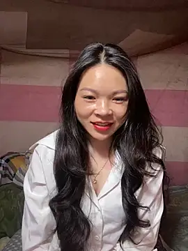 Snapshot of Annhiene chatting on March 26, 4:01 pm Annhiene online show from March 26, 4:01 pm