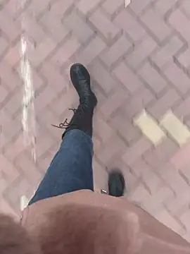 Snapshot of hot_soft22 chatting on March 19, 10:19 am hot soft22 online show from March 19, 10:19 am