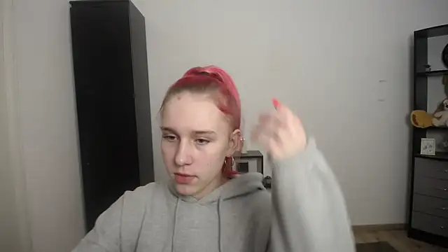 Snapshot of Scarlett_lil chatting on March 26, 8:09 am Scarlett lil online show from March 26, 8:09 am