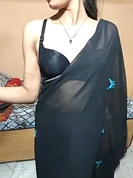 Snapshot of Glow_Queen chatting on March 23, 6:01 pm Glow Queen online show from March 23, 6:01 pm