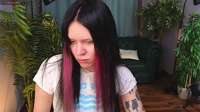 Snapshot of kittenlolla chatting on March 25, 5:35 am kittenlolla online show from March 25, 5:35 am