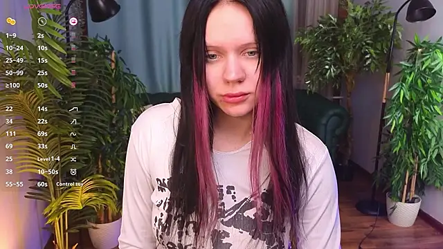 Snapshot of kittenlolla chatting on March 28, 5:40 am kittenlolla online show from March 28, 5:40 am