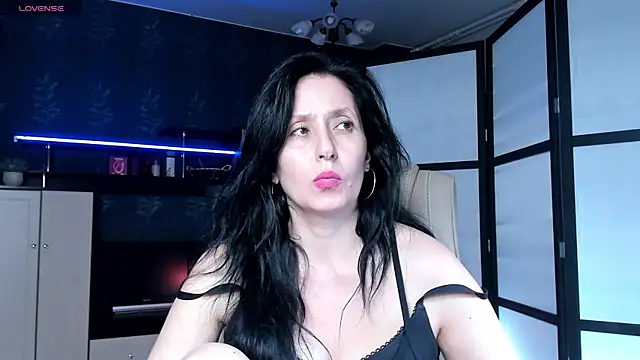 Lucky Milf online show from July 7, 8:13 pm