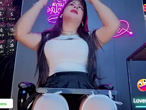 Snapshot of annacraigsense chatting on March 7, 10:56 am annacraigsense online show from March 7, 10:56 am