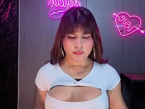 Snapshot of annacraigsense chatting on March 16, 7:34 am annacraigsense online show from March 16, 7:34 am