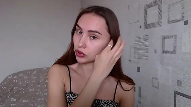 Snapshot of yourameliaa chatting on April 11, 10:19 am yourameliaa online show from April 11, 10:19 am