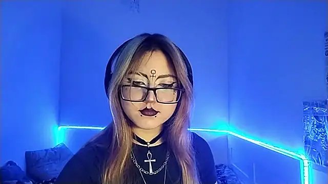 Snapshot of CucKuhta chatting on March 13, 1:29 pm CucKuhta online show from March 13, 1:29 pm