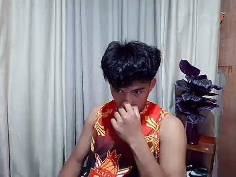 Snapshot of marksurelyhard chatting on March 16, 8:07 am marksurelyhard online show from March 16, 8:07 am