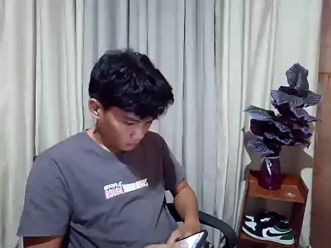 Snapshot of marksurelyhard chatting on March 20, 2:11 pm marksurelyhard online show from March 20, 2:11 pm
