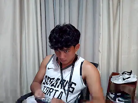 Snapshot of marksurelyhard chatting on March 25, 2:01 pm marksurelyhard online show from March 25, 2:01 pm