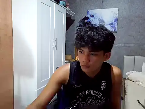 Snapshot of marksurelyhard chatting on May 13, 6:05 pm marksurelyhard online show from May 13, 6:05 pm
