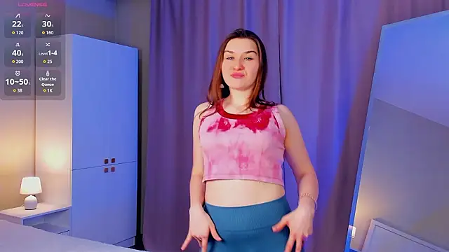 Snapshot of SueWolvin chatting on March 11, 5:41 pm SueWolvin online show from March 11, 5:41 pm