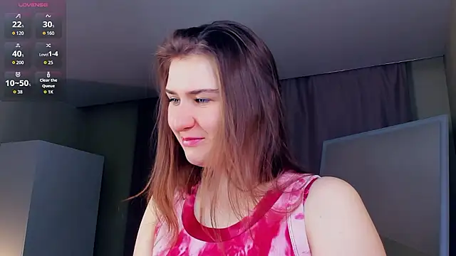 Snapshot of SueWolvin chatting on March 25, 6:25 pm SueWolvin online show from March 25, 6:25 pm