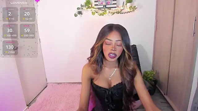 Snapshot of ariabrown23 chatting on May 1, 12:59 am ariabrown23 online show from May 1, 12:59 am