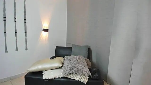 Partyhot cum online show from April 25, 1:08 am