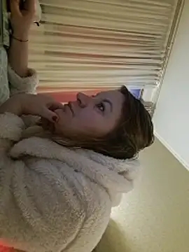 Snapshot of LaraHarper chatting on March 14, 4:12 pm LaraHarper online show from March 14, 4:12 pm