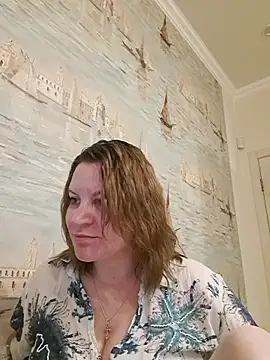 Snapshot of LaraHarper chatting on March 17, 10:24 pm LaraHarper online show from March 17, 10:24 pm