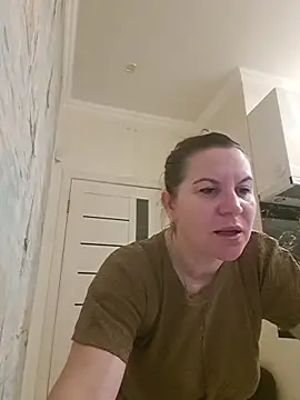 Snapshot of LaraHarper chatting on March 26, 10:48 pm LaraHarper online show from March 26, 10:48 pm