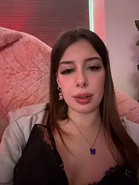 Snapshot of Johanna420 chatting on March 9, 8:29 am Johanna420 online show from March 9, 8:29 am